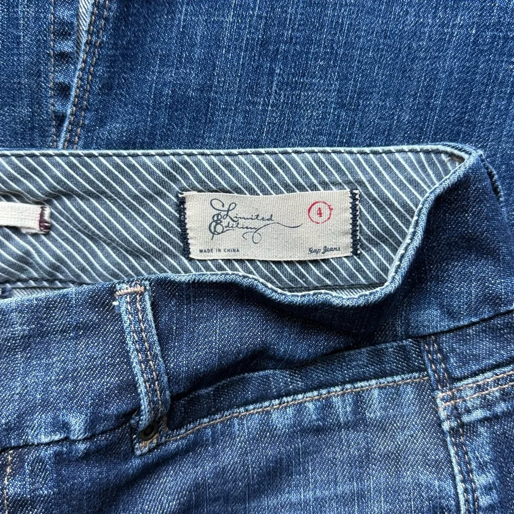 Gap Stretch Denim Pencil Skirt Medium Wash Knee Length Classic Size 4 - Picture 5 of 7